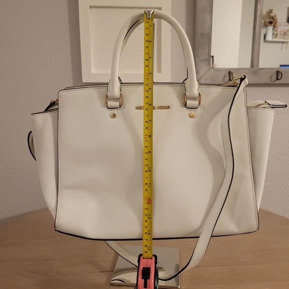 Michael Kors Selma Bag - Picture 12 of 16